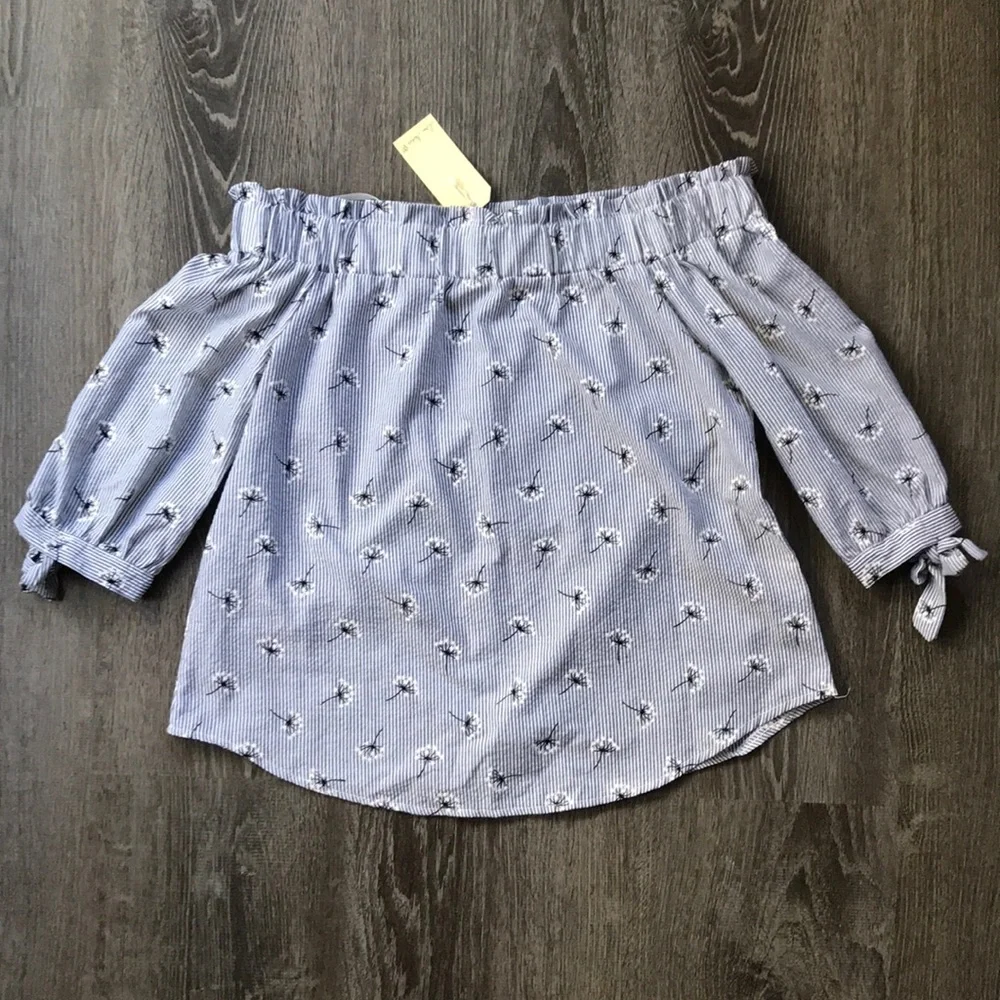 NWT Off the shoulder striped daisy print top M - Picture 1 of 5